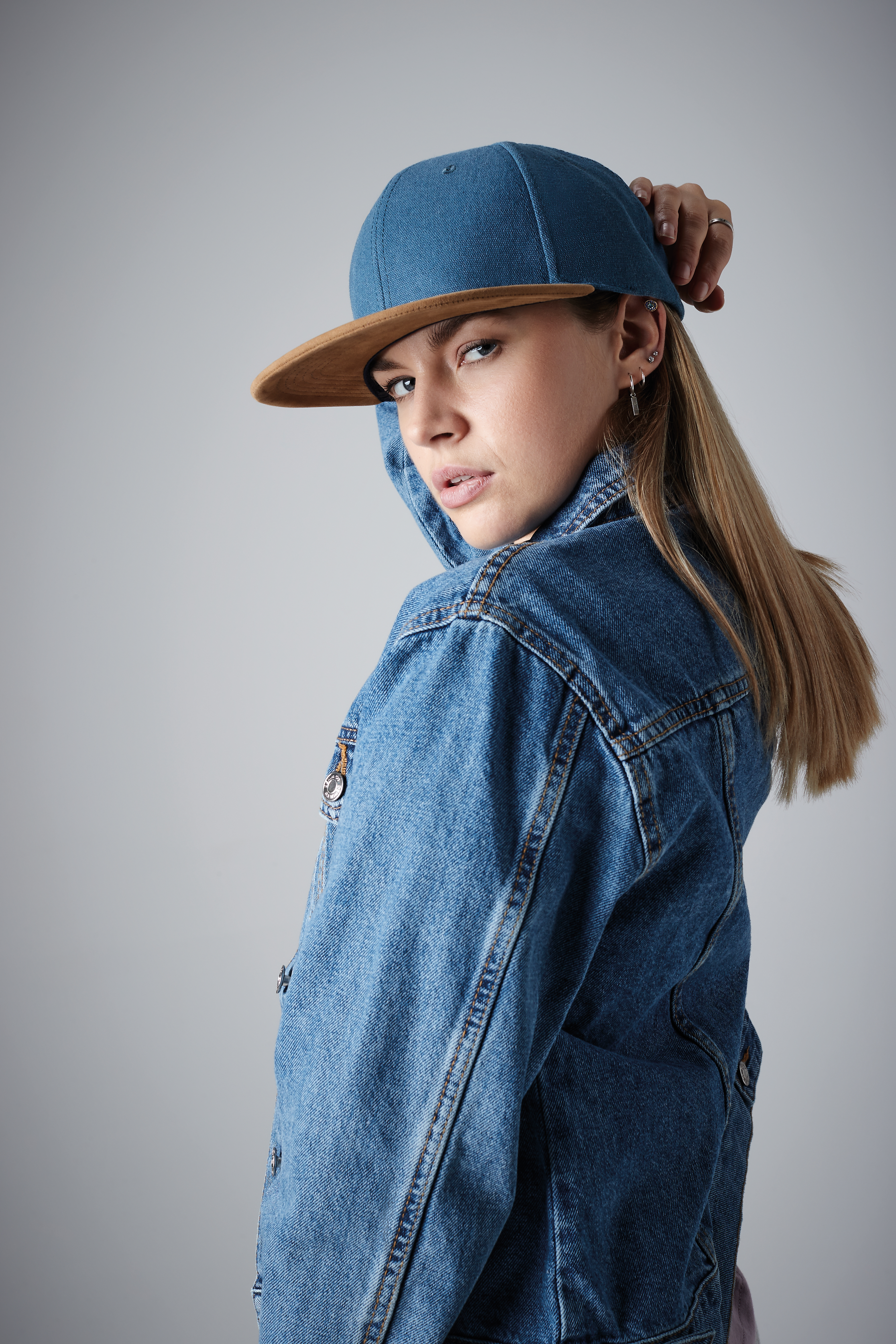 Kšiltovka Beechfield Suede Peak Snapback Vintage Black Univerzální